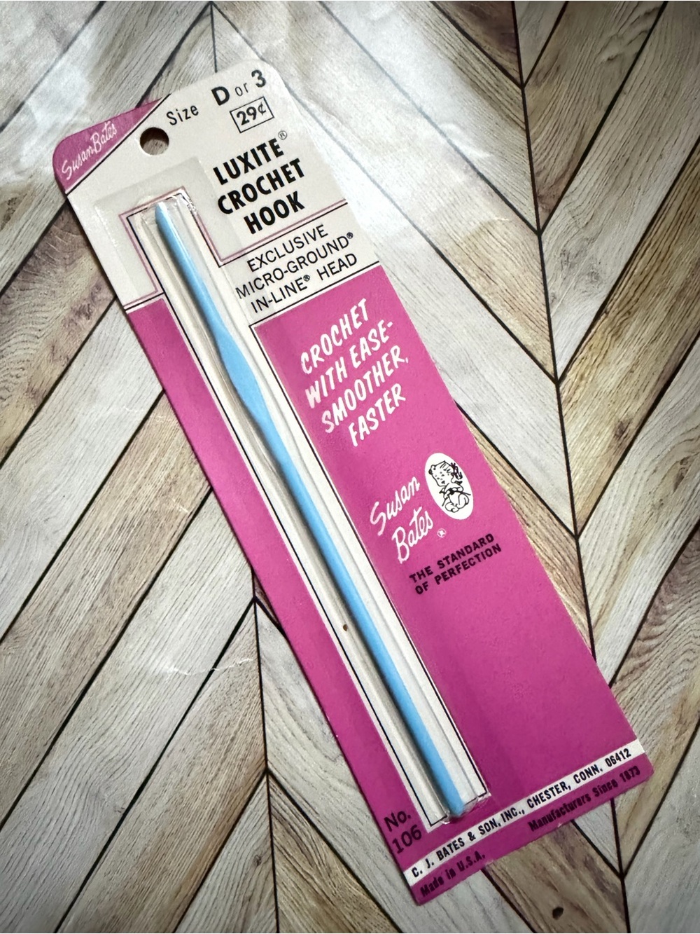Vintage Susan Bates Blue Luxite Crochet Hook - Size D/3
